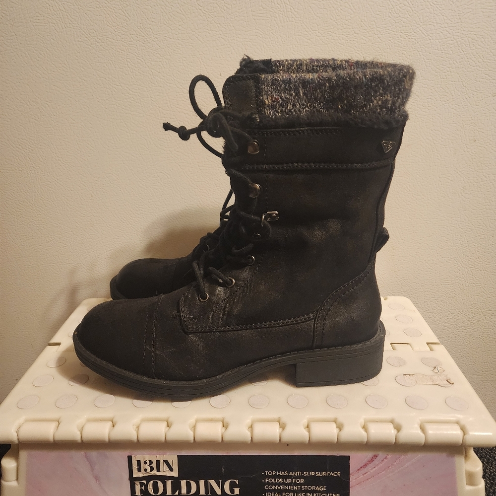 SZ 8 ROXY BLACK FUR LINED BOOTS